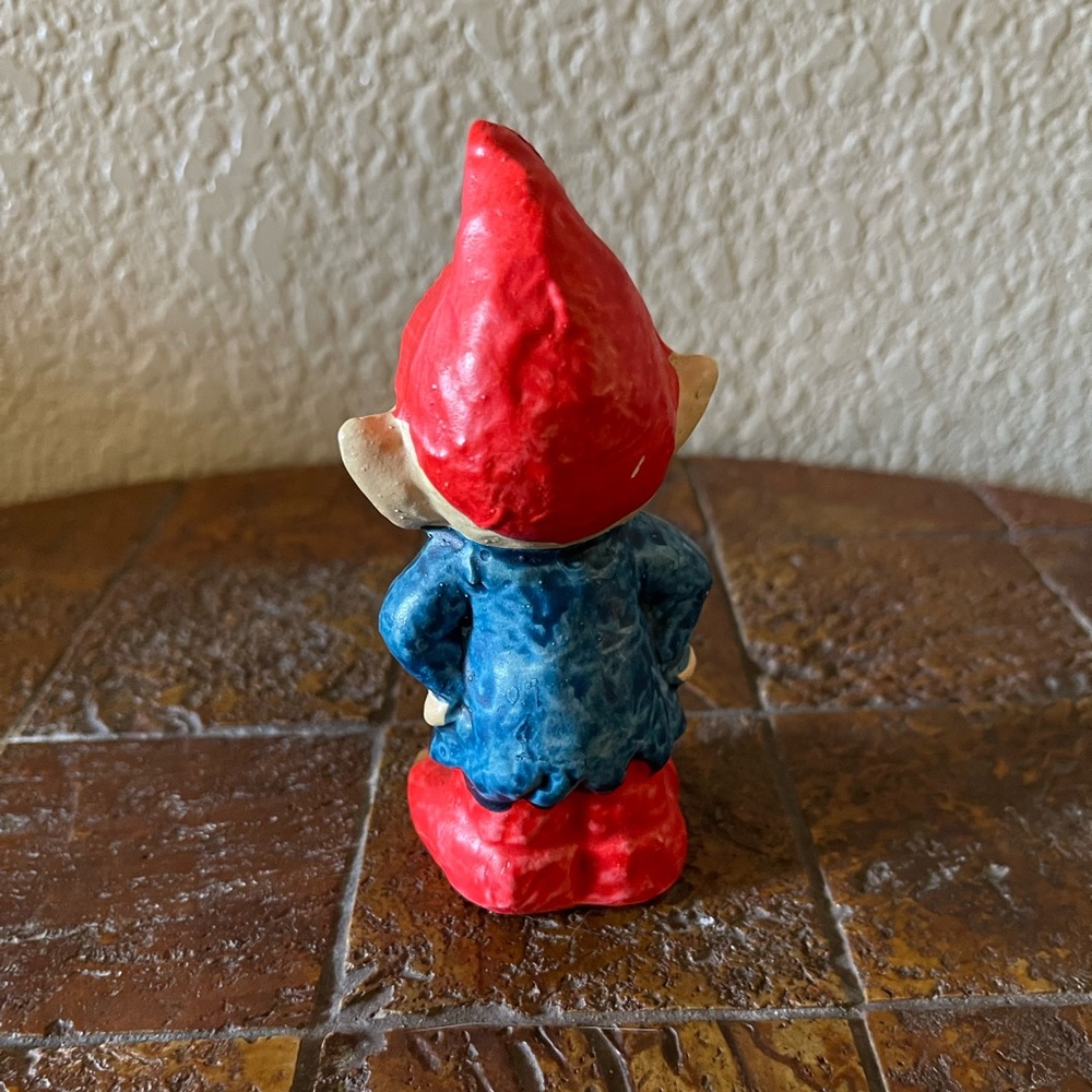 Vintage hand painted gnome - Picture 5 of 7